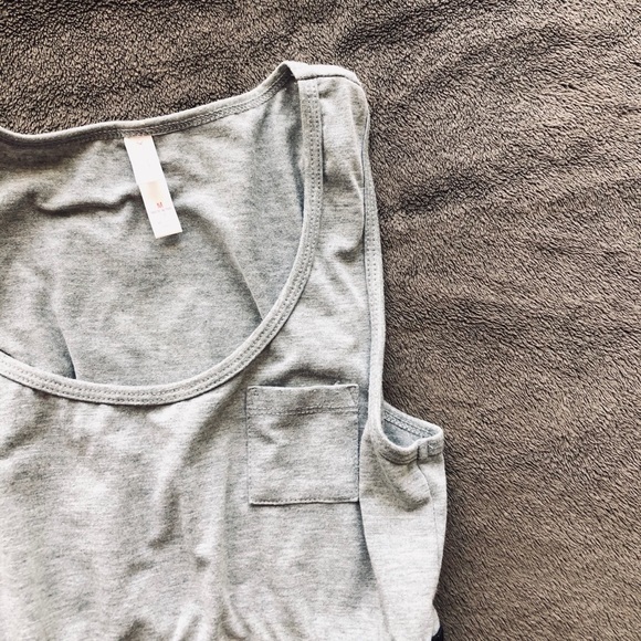 Like‎ new mini dress - Picture 2 of 2